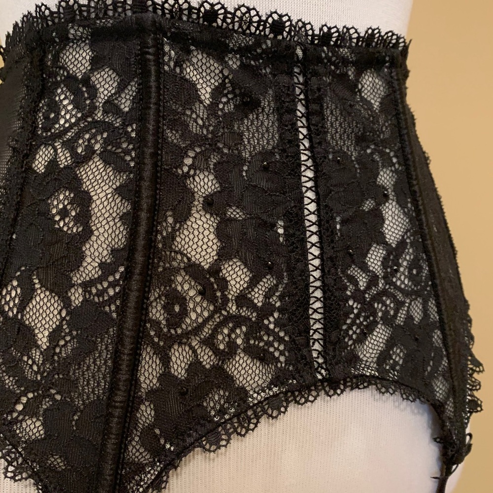 VS vintage black lace rhinestone garter belt - Picture 5 of 13
